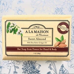 🪻Provençal Sweet Almond Large Bar Soap🪻